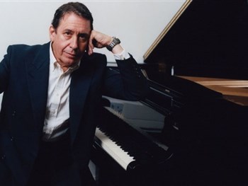 Jools Holland and His Rhythm & Blues Orchestra Announces Star-Studded UK Tour